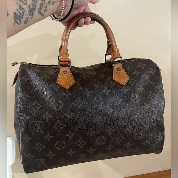 Louis Vuitton Handbags - ‼️🇺🇸 Memorial day sale🇺🇸‼️💕 LOUIS VUITTON SPEEDY 30